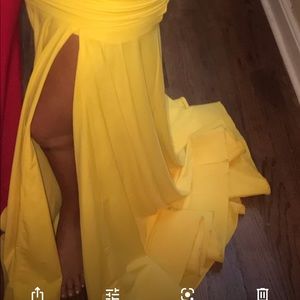 Sherri Hill yellow size 6 pageant/prom gown!